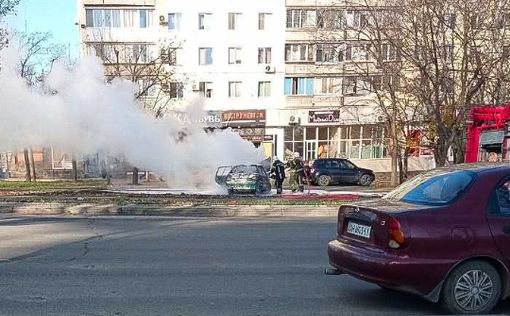 В Мариуполе взорвали автомобиль очередного местного "полицейского"