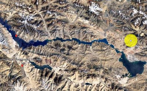 Военные Китая строят мост через озеро к Индии
