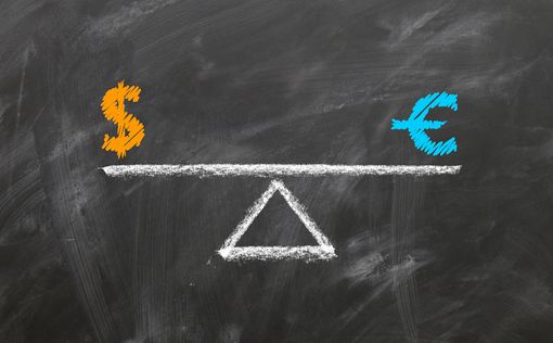 НБУ думає про прив'язку курсу гривні до євро замість долара | Фото: pixabay.com