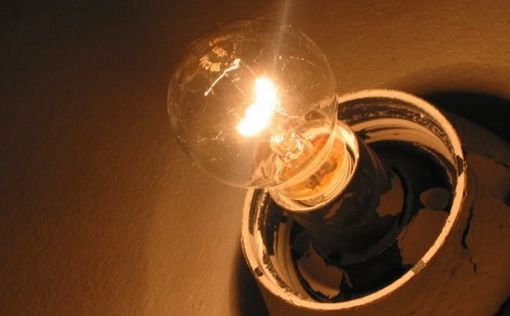 Через спеку в Україні споживання електроенергії зростає, можливі відключення