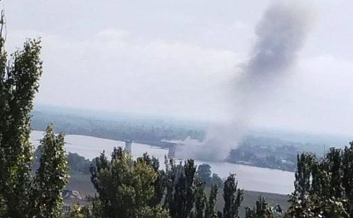 В районе Антоновского моста в Херсоне снова раздаются взрывы