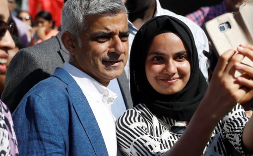 Мэр Лондона: белые семьи не представляют Лондон