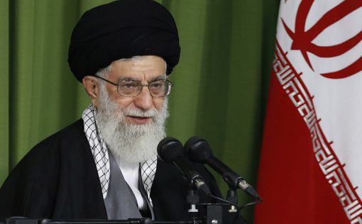 Хаменеї затвердив Мохбера тимчасовим президентом і оголосив 5-денну жалобу