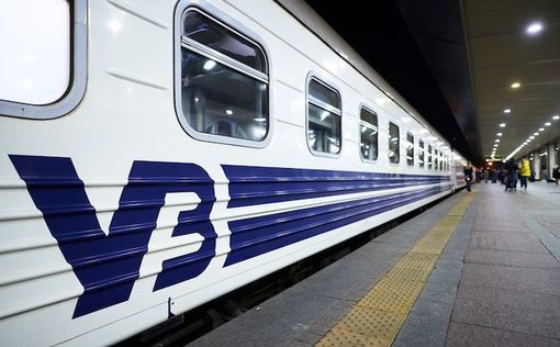 Укрзалізниця потішить пасажирів новими вагонами та електричками