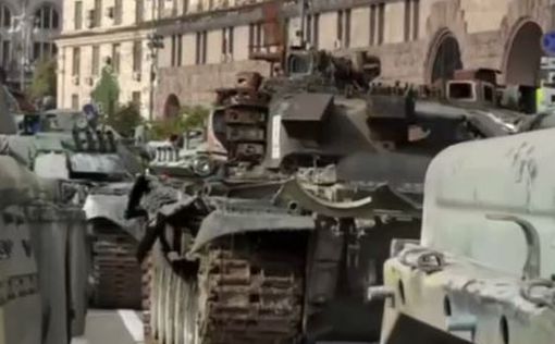 Видео дня: "вторая" армия мира на "параде" в Киеве