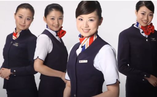 Китайская авиакомпания ввела ограничения по весу стюардесс для допуска к работе