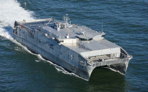 США направили в Черное море транспортно-десантный корабль