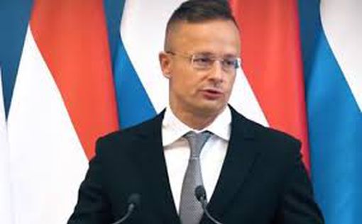 Венгры отказались отправлять россиян в "визовый бан"