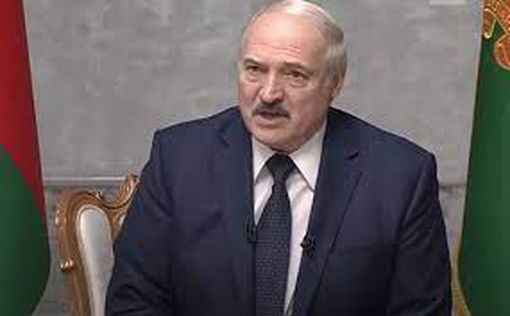 Лукашенко заприсягся, що влада не віддасть нікому