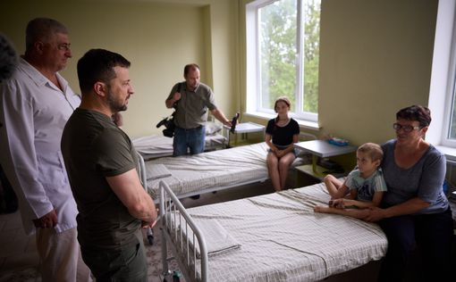 Зеленский посетил больницы в Николаевской области | Фото: ОПУ