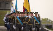 Фото дня: Украина подняла сине-желтый флаг | Фото 2