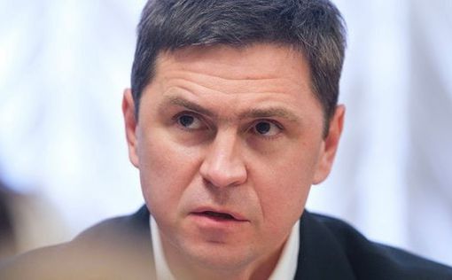 Подоляк: Украина не видит признаков того, что Россия покинет Херсон без боя