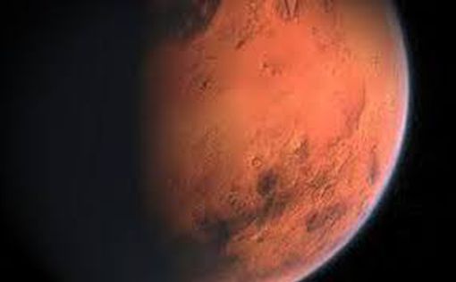 На Марс упали два крупных метеорита, оставив огромные кратеры