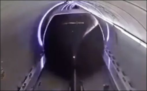 Видео дня: поезд разогнали до скорости звука