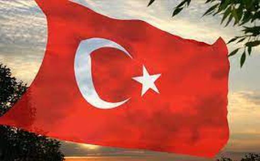 Турция закрывает Босфор и Дарданеллы для военных кораблей