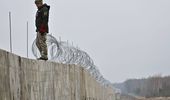 Кадр дня. Кипит работа на границе – возводят стену с Беларусью и РФ | Фото 3
