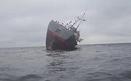 Китайское рыболовное судно перевернулось в океане: 39 пропавших без  вести