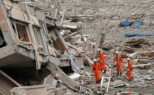 Китай всколыхнуло мощное землетрясение, есть пострадавшие