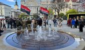 Во Львове открыли фонтан в честь "Да Винчи" и погибших добровольцев. Фото | Фото 8