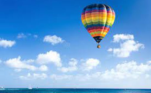 В Сочи на огромной высоте застрял воздушный шар с туристами