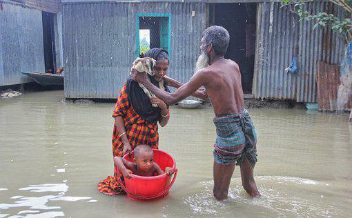 Бангладеш: смертоносные наводнения оставили миллионы людей без крова