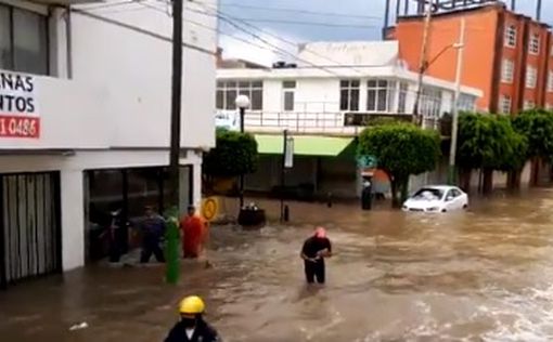 Не только землетрясение: Мексику накрыло наводнение