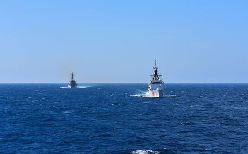 В Черное море вошел американский военный катер