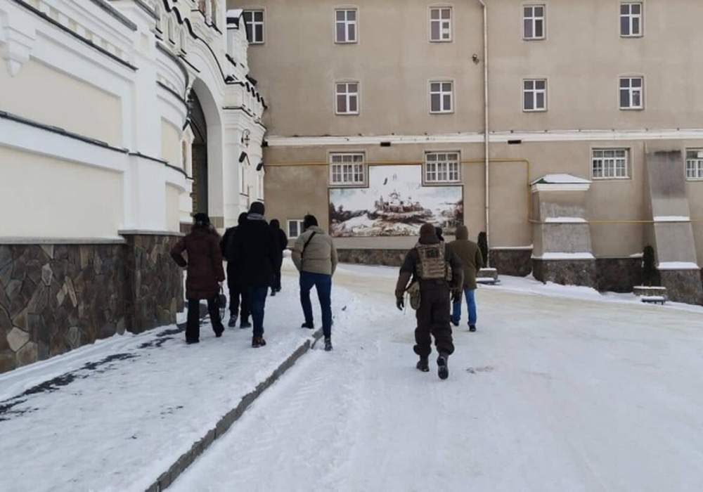 СБУ пришла с обысками в Почаевскую лавру, - источники | Фото: фото РБК-Украина