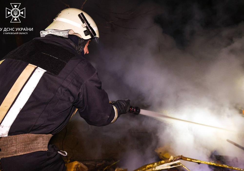 Ночной удар РФ по Харькову: спасатели показали последствия