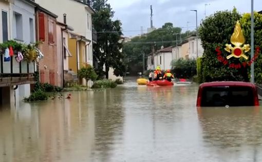 Восемь человек погибли и тысячи эвакуированы из-за наводнения на севере Италии