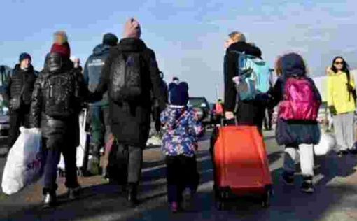В сутки в Украину возвращается по 30 тысяч беженцев