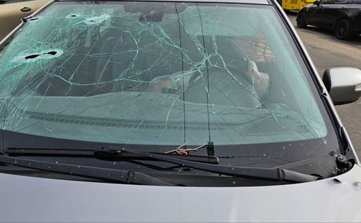 Военные РФ обстреляли в Херсоне такси: водитель погиб, пассажиры ранены. Фото