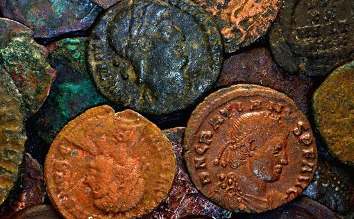 Редкая монета царя Антиоха обнаружена в доме “черного археолога”