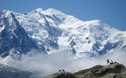 Найвища гора в Європі стає дедалі менше