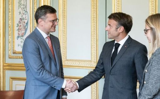 Глава МЗС Кулеба зустрівся з президентом Франції Макроном: деталі