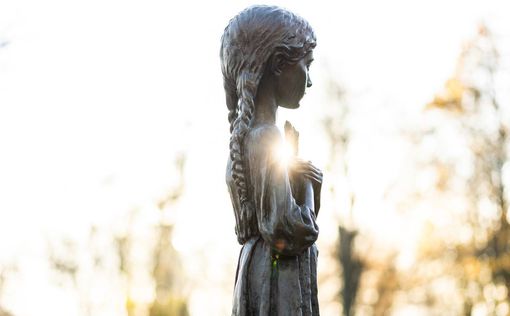 Украина чтит память жертв Голодомора: официальные мероприятия | Фото: Владимир Зеленский / Telegram