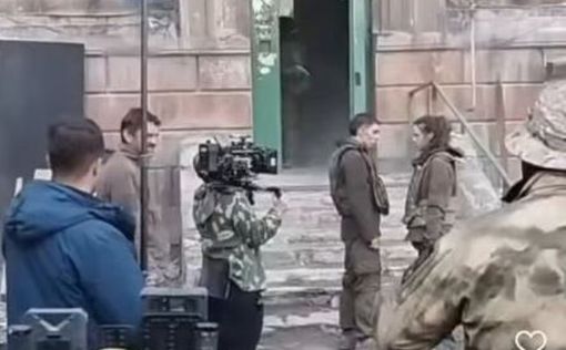 Росіяни знімають фільм про Маріуполь "на кістках" убитих українців