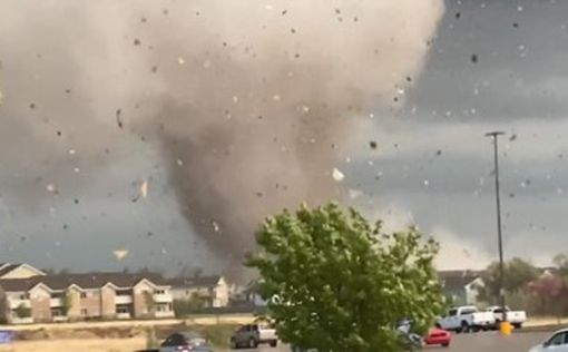 Мощный торнадо пронесся по Канзасу: видео