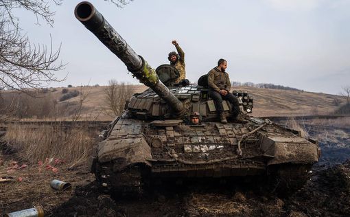 Президент поздравил танкистов: Спасибо за вашу отвагу и непобедимый характер | Фото: http://president.gov.ua