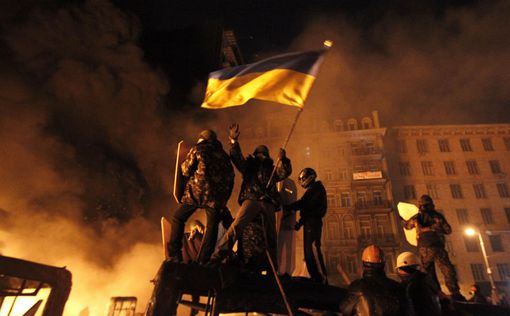 Водометы и мороз: как Киев боролся за свободу 10 лет назад. Фото