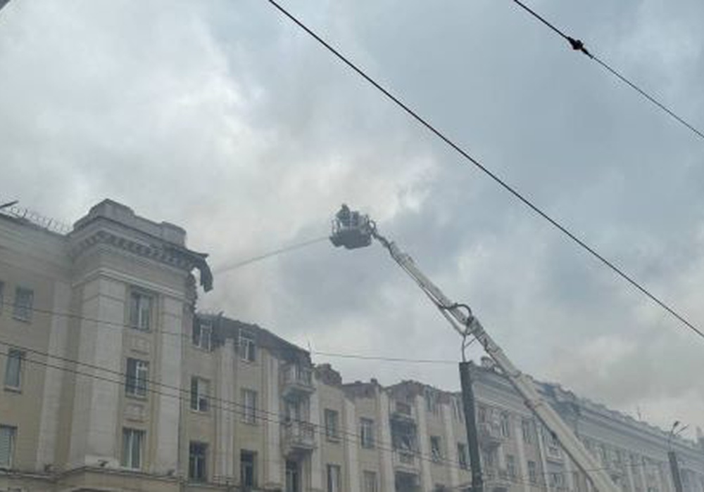 Унаслідок атаки на Дніпро постраждала Привокзальна площа: фото