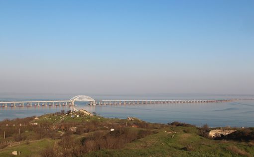 Крымский мост сильно "устал" - на опорах появились трещины. Фото