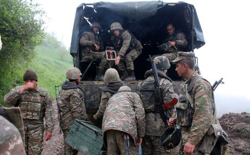 Ситуация в Карабахе ухудшается: стороны заявили о боях