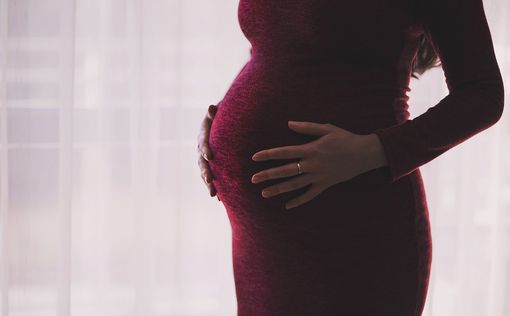 Увеличение груди во время беременности грозит раком матерям старше 35 лет