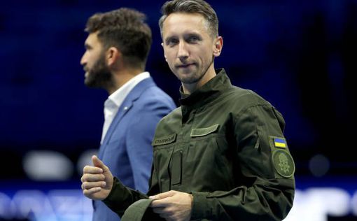 Легендарный украинский теннисист завершил карьеру в форме Нацгвардии