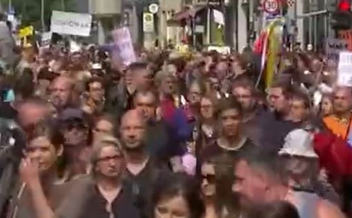 Берлин: тысячи жителей протестовали против COVID-ограничений