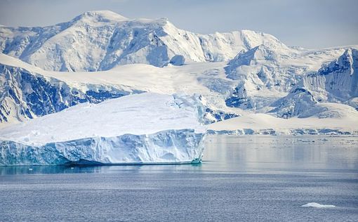 Антарктида лишилась льда размером с Аргентину