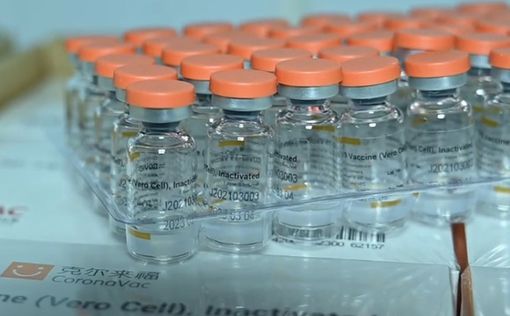 Минздрав: Вакцинированные CoronaVac смогут выезжать за рубеж