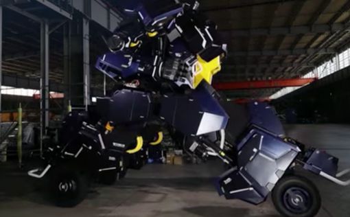 В Японії створили керованого робота-трансформера заввишки 4,5 метра