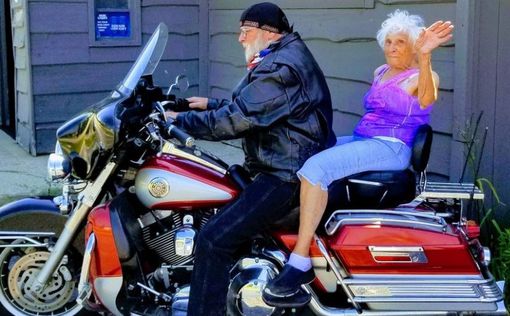 Думаю, пора: 103-річна бабця втекла з будинку для літніх людей, щоб набити тату